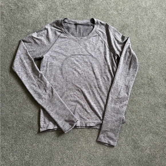 lululemon athletica Tops - lululemon athletica Heather Gray Long Sleeve Crew